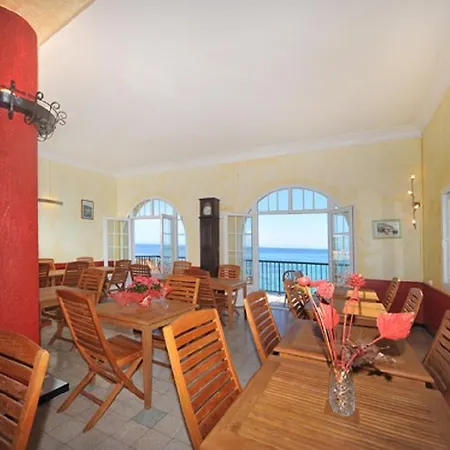 Hotel De La Les Arcades Algajola (Corsica)