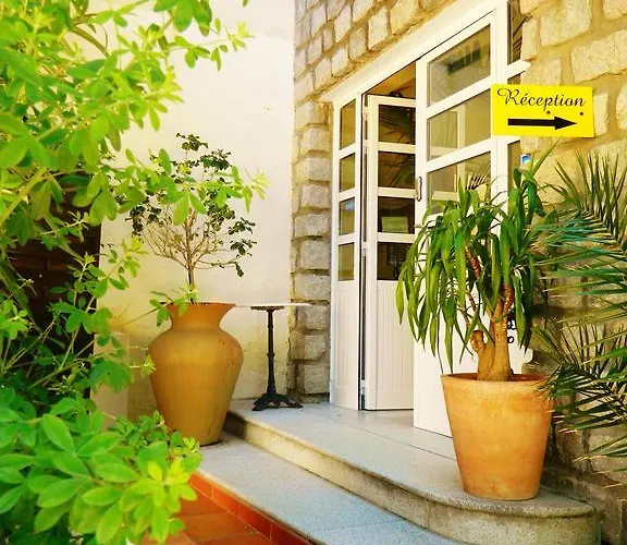 De La Les Arcades Algajola (Corsica)