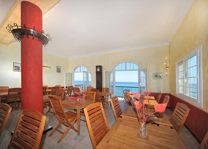 Hotel De La Les Arcades Algajola (Corsica)