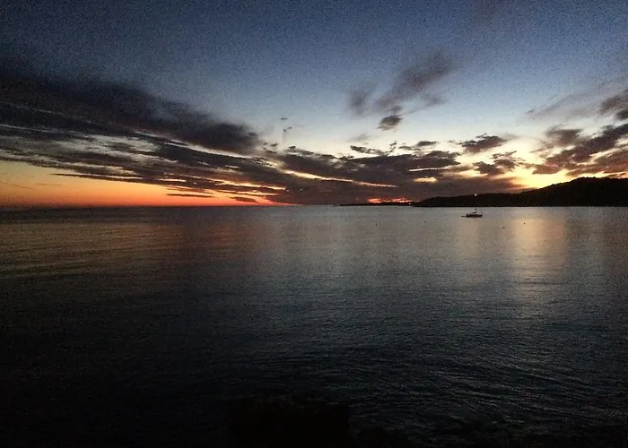 Hotel De La Les Arcades Algajola (Corsica)