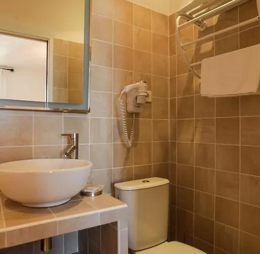 De La Les Arcades ホテル アルガジョラ