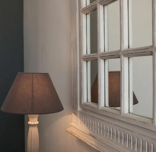 De La Les Arcades 2*