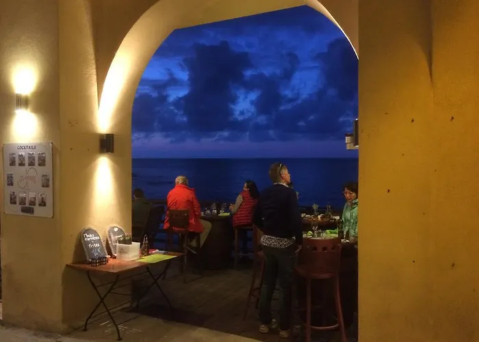 De La Les Arcades Szálloda 2*